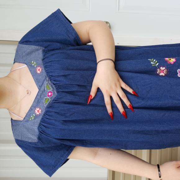 VANITY FAIR Embroidered Floral Blue Denim Maxi Dress, Vintage 80s, (Plus) - Picture 4 of 8